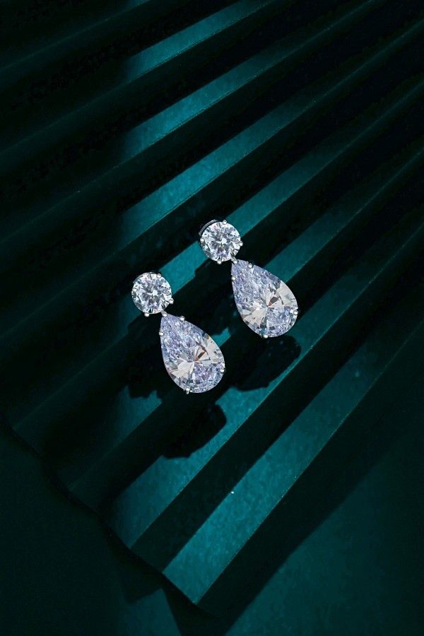Drop Earrings with 18K White Gold VVS High Quality Diamonds